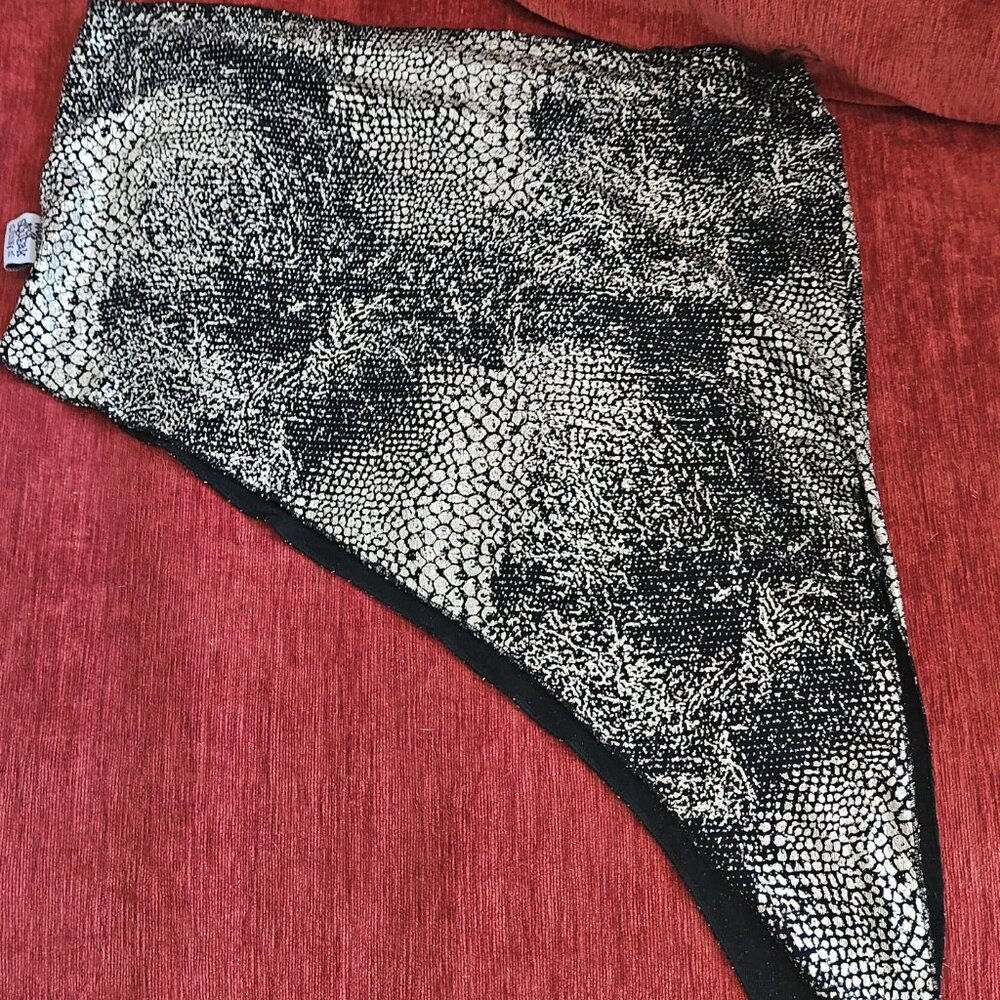 Wobble & squeak mini skirt